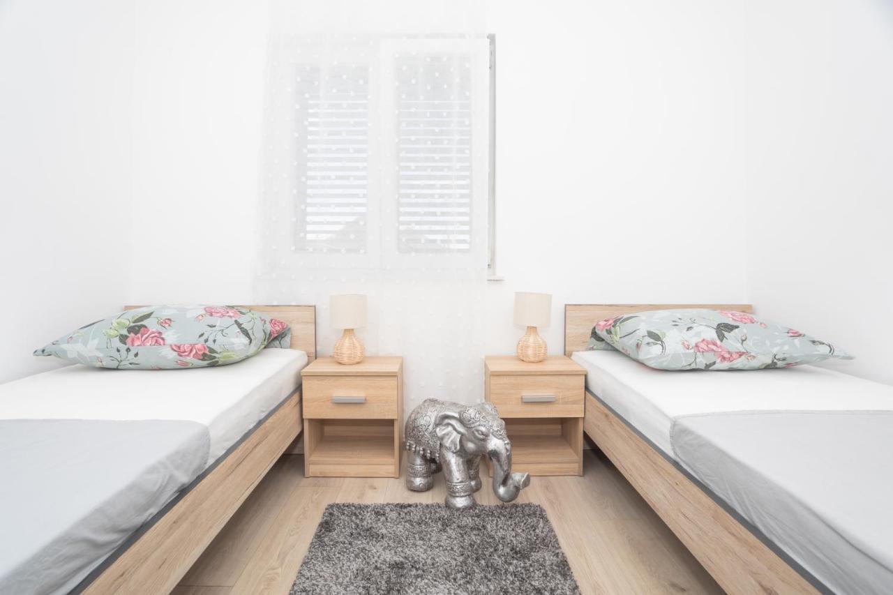 Apartments Franchese Šibenik Екстериор снимка